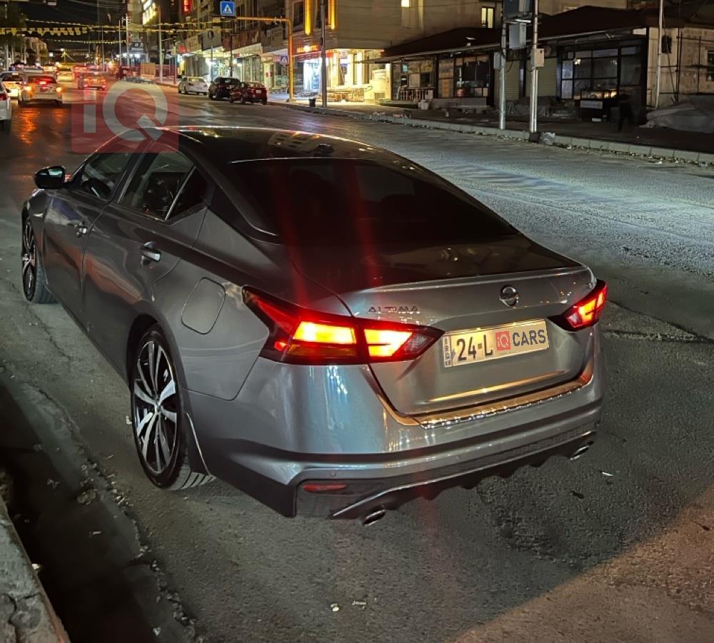 Nissan Altima